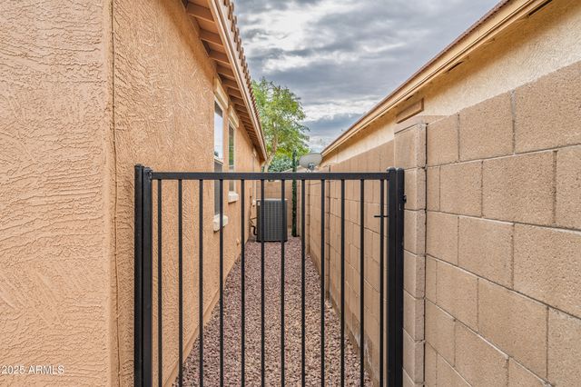 42448 W ALMIRA Drive, Maricopa, AZ 85138