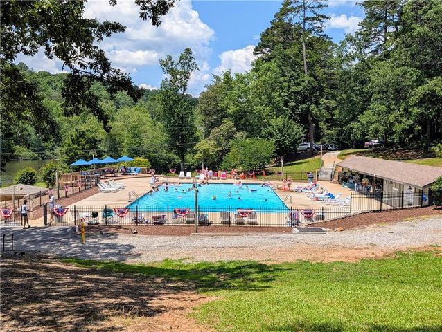 725 Blue Ridge Drive, Sautee Nacoochee, GA 30571