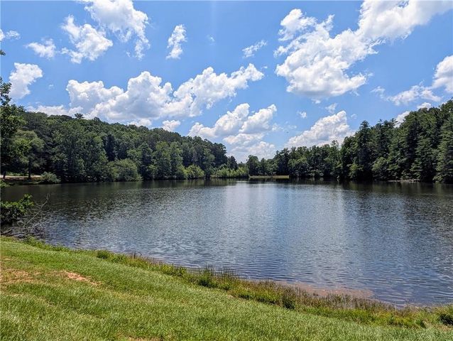 725 Blue Ridge Drive, Sautee Nacoochee, GA 30571