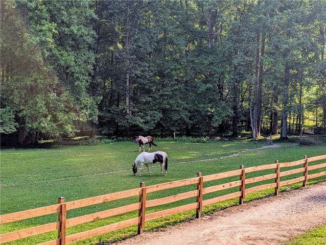 725 Blue Ridge Drive, Sautee Nacoochee, GA 30571