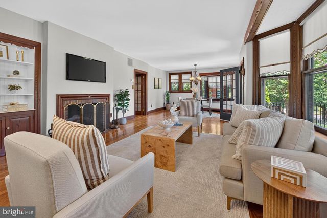 319 N NEWTON LAKE DR, Collingswood, NJ 08108