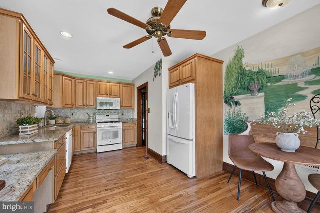 319 N NEWTON LAKE DR, Collingswood, NJ 08108