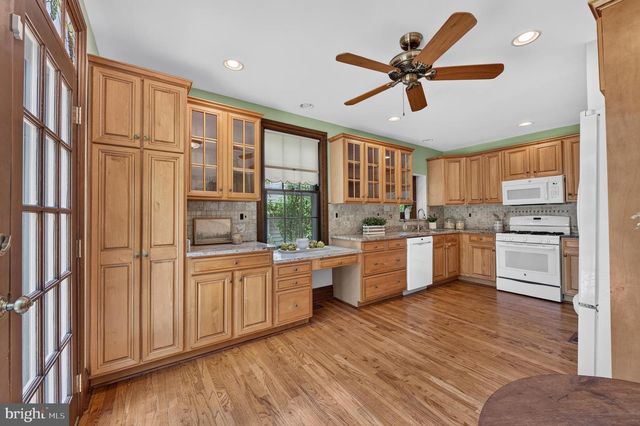 319 N NEWTON LAKE DR, Collingswood, NJ 08108