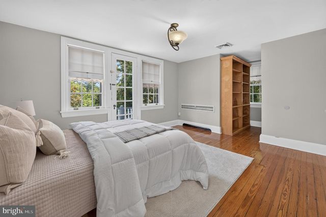 319 N NEWTON LAKE DR, Collingswood, NJ 08108