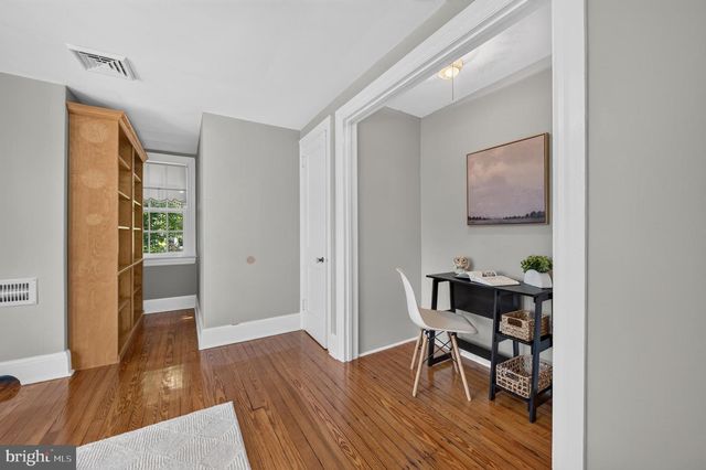 319 N NEWTON LAKE DR, Collingswood, NJ 08108
