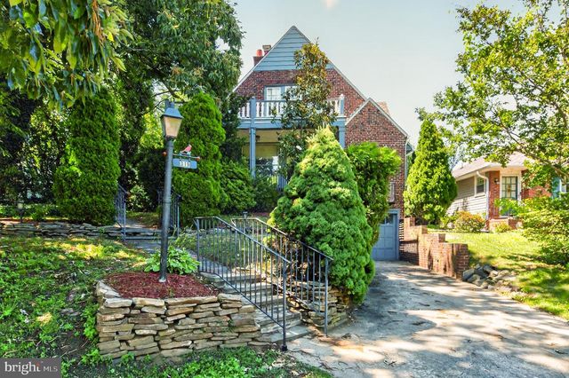 319 N NEWTON LAKE DR, Collingswood, NJ 08108