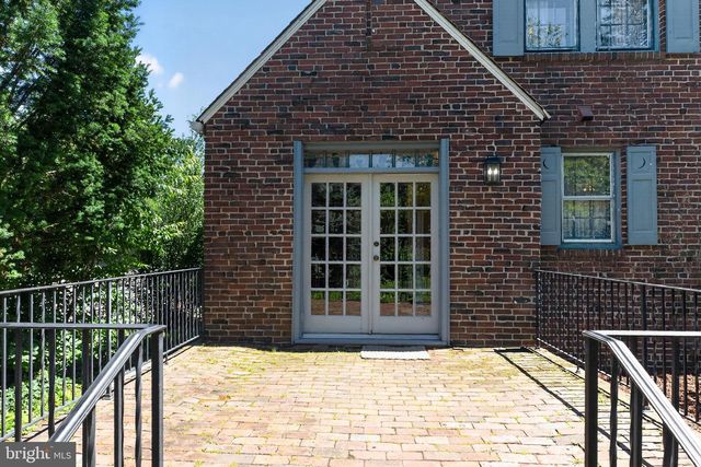 319 N NEWTON LAKE DR, Collingswood, NJ 08108