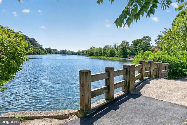 319 N NEWTON LAKE DR, Collingswood, NJ 08108