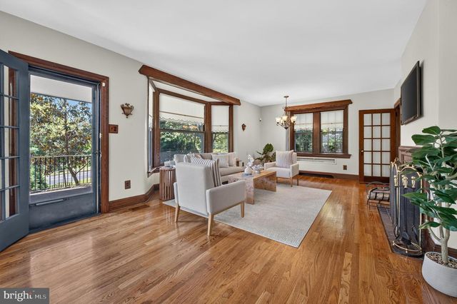 319 N NEWTON LAKE DR, Collingswood, NJ 08108