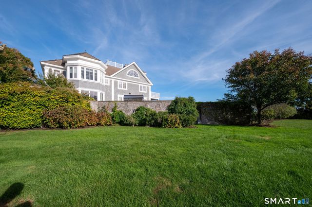 84 Johnsons Point Road, Branford, CT 06405