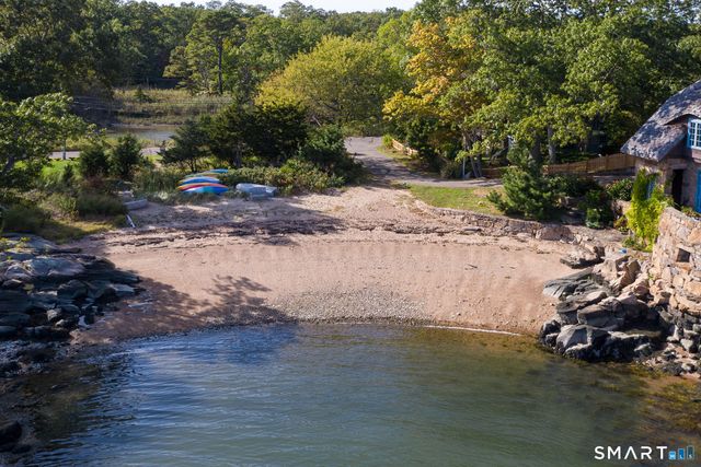 84 Johnsons Point Road, Branford, CT 06405