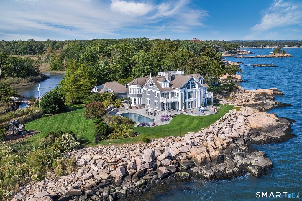 84 Johnsons Point Road, Branford, CT 06405