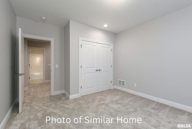 35 FRANK Court, Le Claire, IA 52753