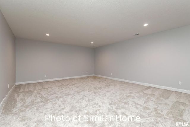 35 FRANK Court, Le Claire, IA 52753