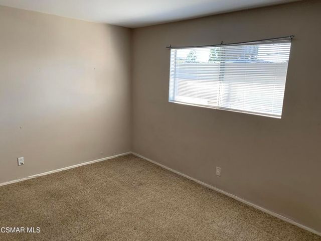 2033 Calle La Sombra 4, Simi Valley, CA 93063
