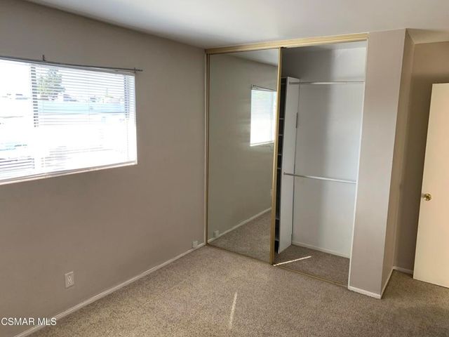 2033 Calle La Sombra 4, Simi Valley, CA 93063