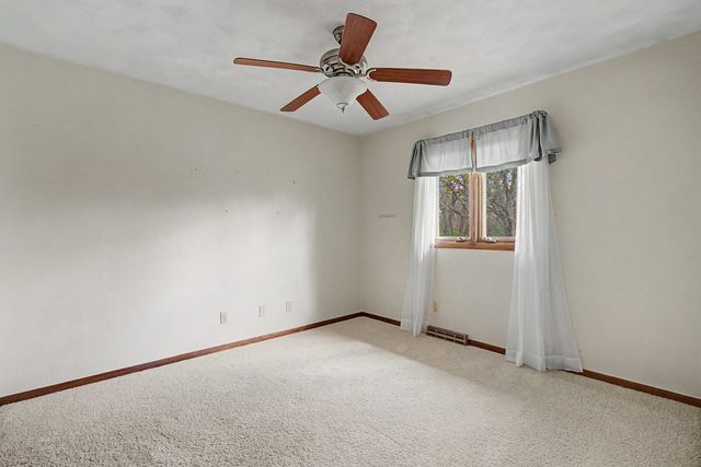 24 Lori Lane Court, Geneseo, IL 61254