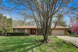 24 Lori Lane Court, Geneseo, IL 61254