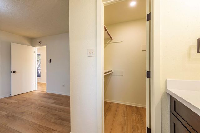 462 Capehill Drive, Houston, TX 77598