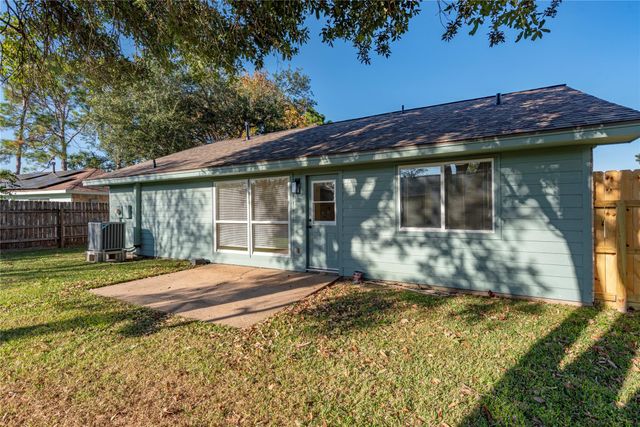 462 Capehill Drive, Houston, TX 77598