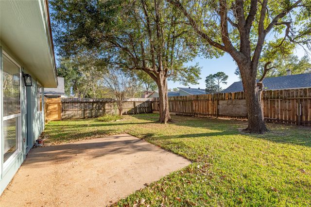 462 Capehill Drive, Houston, TX 77598