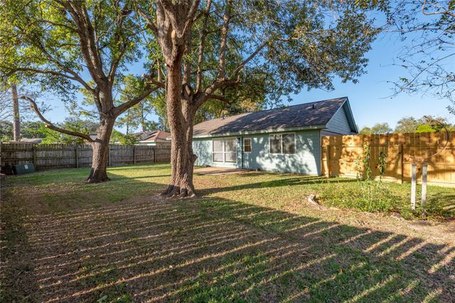 462 Capehill Drive, Houston, TX 77598