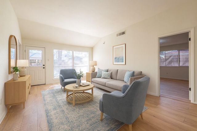 462 Capehill Drive, Houston, TX 77598