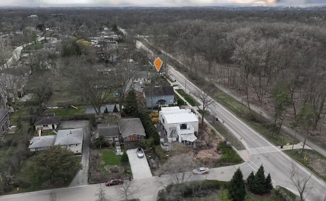 933 Harms Road, Glenview, IL 60025