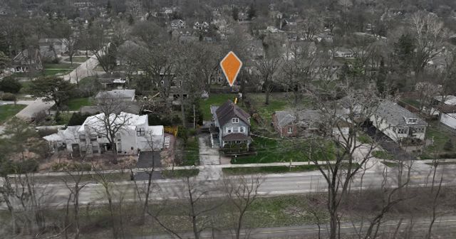 933 Harms Road, Glenview, IL 60025