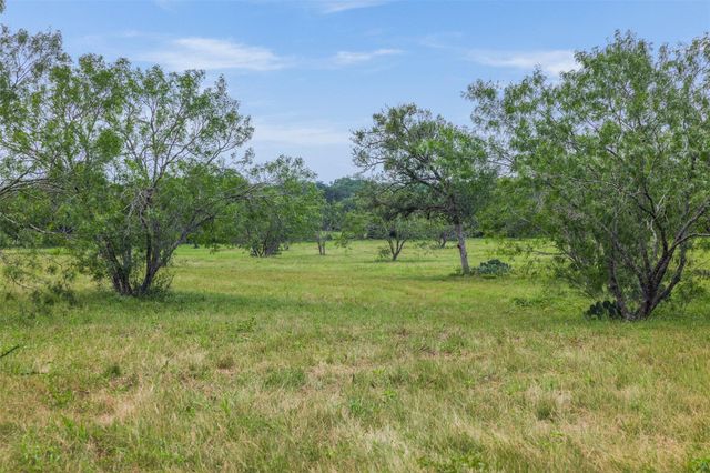401 FM 672, Dale, TX 78616