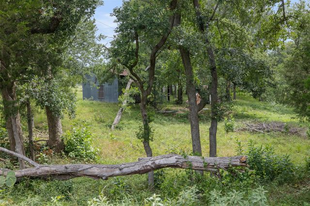 401 FM 672, Dale, TX 78616
