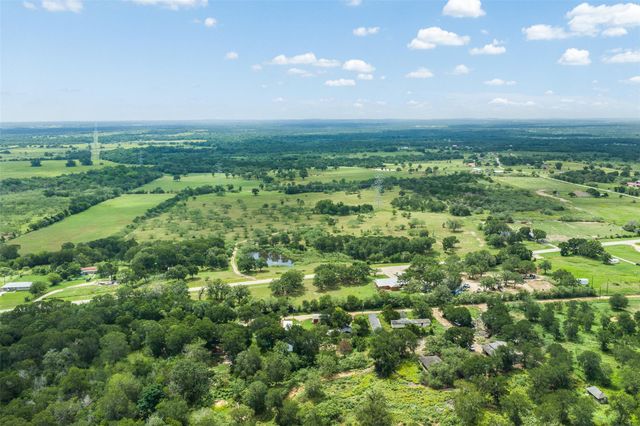 401 FM 672, Dale, TX 78616