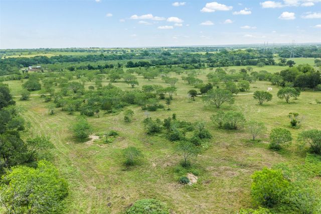 401 FM 672, Dale, TX 78616