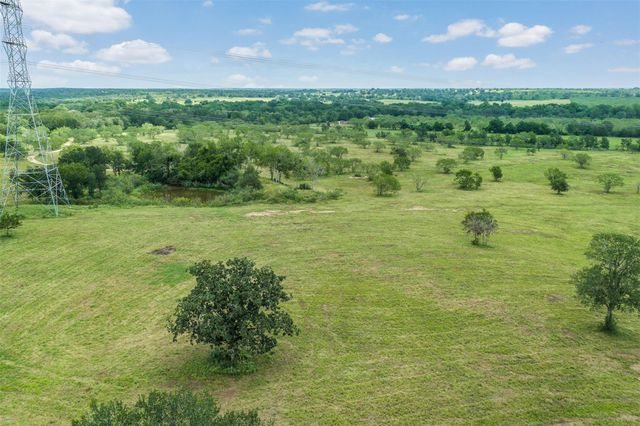 401 FM 672, Dale, TX 78616