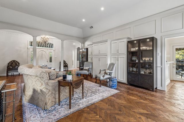 6515 Calais Drive, Dallas, TX 75254