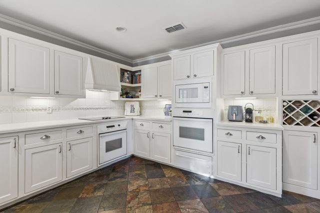 6515 Calais Drive, Dallas, TX 75254