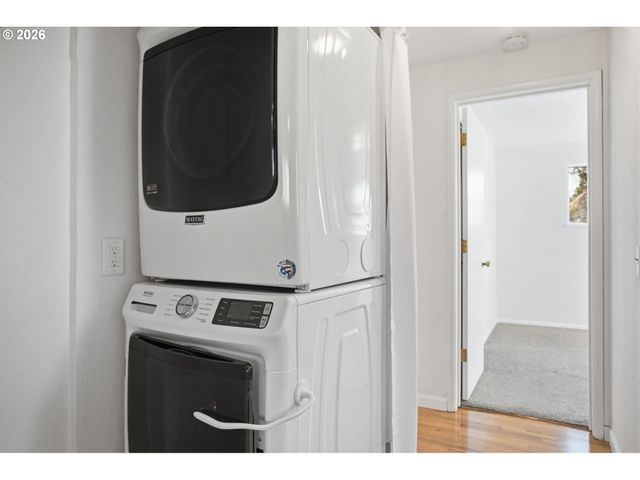 4295 FERRY St, Eugene, OR 97405