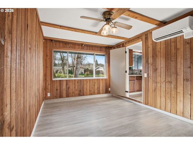 4295 FERRY St, Eugene, OR 97405