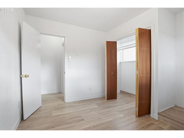 4295 FERRY St, Eugene, OR 97405