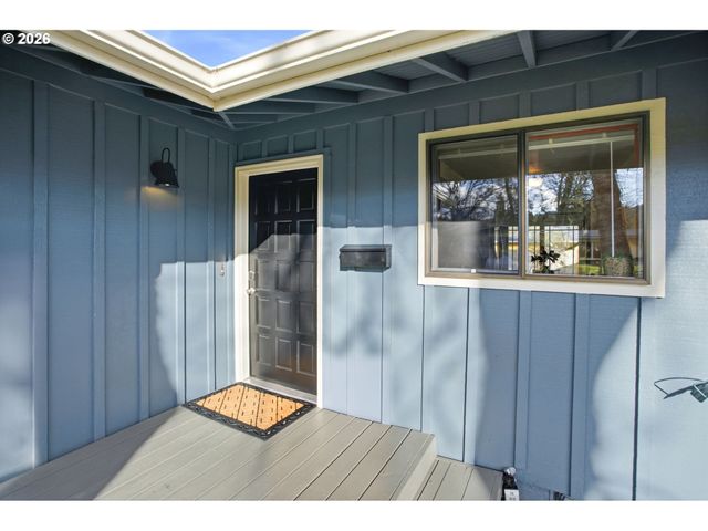 4295 FERRY St, Eugene, OR 97405