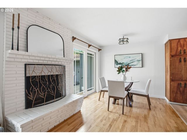 4295 FERRY St, Eugene, OR 97405