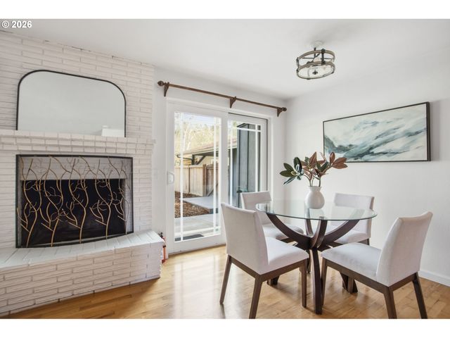 4295 FERRY St, Eugene, OR 97405