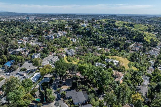 127 South Lane, South Pasadena, CA 91030