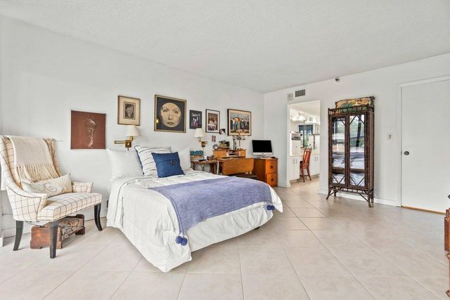 6320 BOCA DEL MAR Drive 302, Boca Raton, FL 33433