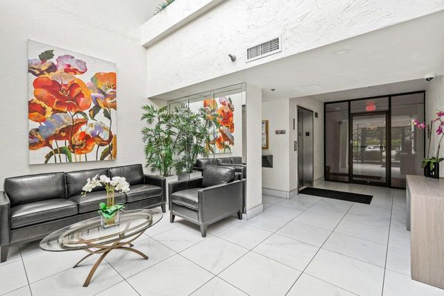 6320 BOCA DEL MAR Drive 302, Boca Raton, FL 33433