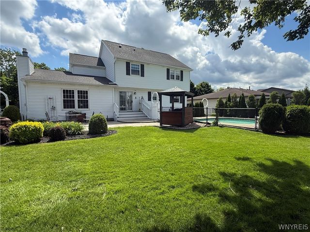 24 Gale Drive, Lancaster, NY 14086