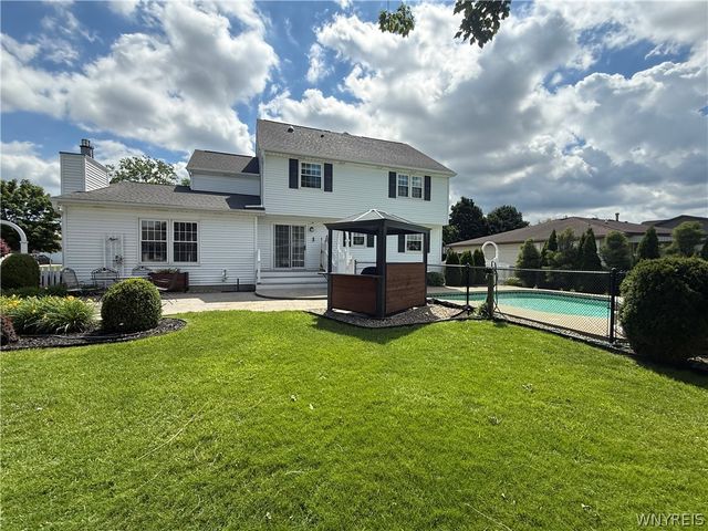 24 Gale Drive, Lancaster, NY 14086