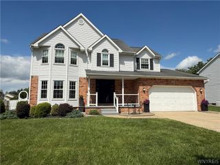 24 Gale Drive, Lancaster, NY 14086