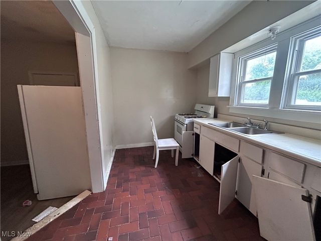 837 Yale Street, Akron, OH 44311