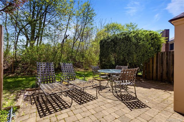 145 Brush Hollow Crescent, Rye Brook, NY 10573